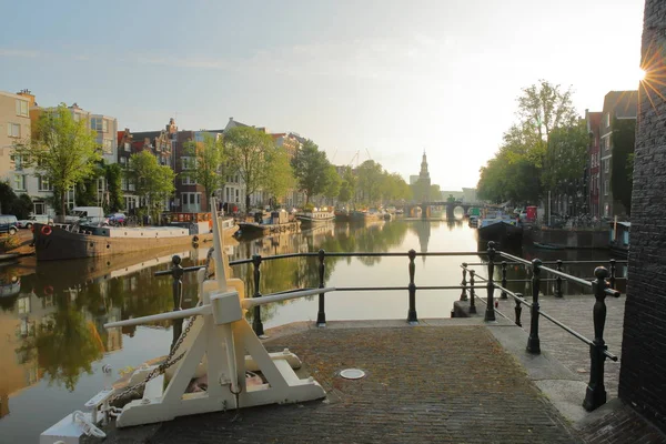 Écluse Sint Antoniesluis Surplombant Canal Oudeschans Avec Reflets Photo Prise — Photo