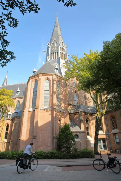 冯德尔克教堂 由建筑师Pjh Cuypers于1870年设计 1880年完工 位于荷兰阿姆斯特丹冯德尔帕克附近的冯德斯特拉特街 — 图库照片