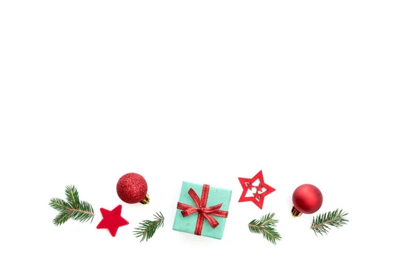 Tło Boże Narodzenie z zielonych gałązek, gwiazd, Baubles i Chrystusa — Zdjęcie stockowe