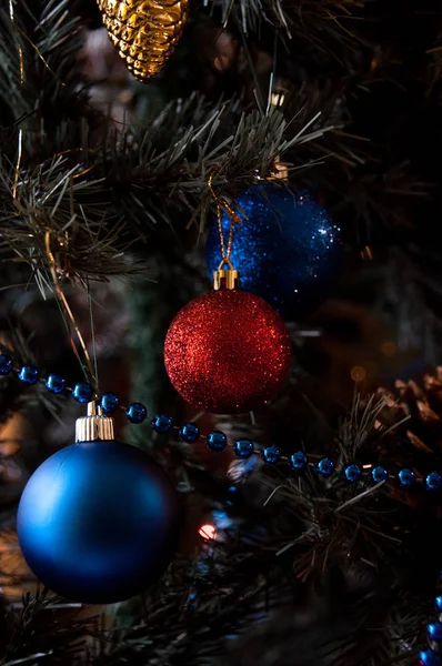 Kerst Nieuwjaar Boom Decor Briefkaart Blauw Rood — Stockfoto