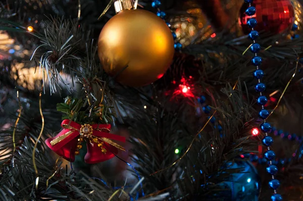 圣诞新年树装饰明信片 — 图库照片