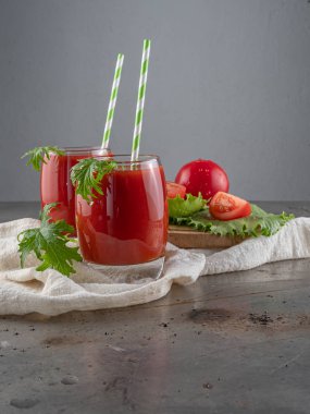 İçecek taze domates.