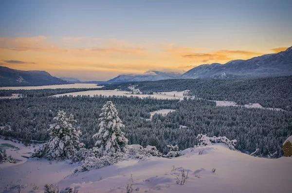 Pôr Sol Inverno Fairmont Hot Springs Colúmbia Britânica Canadá Olhando — Fotografia de Stock