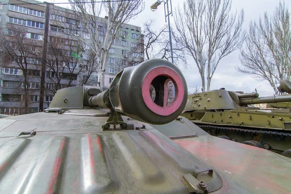 2s1 of "Gvozdika" - de Sovjet-Unie 122-mm regimental zelfrijdende — Stockfoto