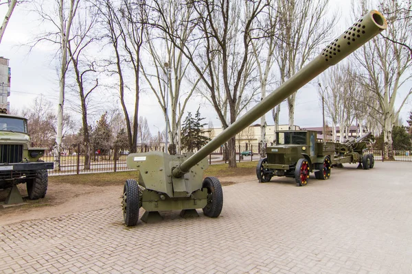 100 mm anti-tank pistol Mt-12 (Rapier) — Stockfoto