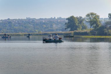 Dinyeper Nehri 'ni sel basıyor.
