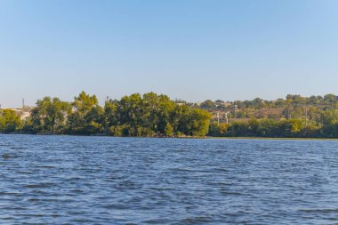 Dinyeper Nehri 'ni sel basıyor.
