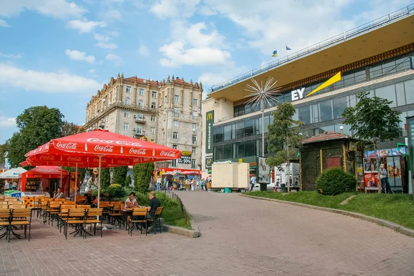 Здание Станции Метро Крещатик Столице Украины Улице Крещатик Жаркий Летний — стоковое фото