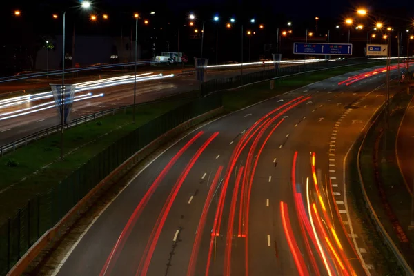 Lampor Spår Från Natt Trafikerar Staden — Stockfoto