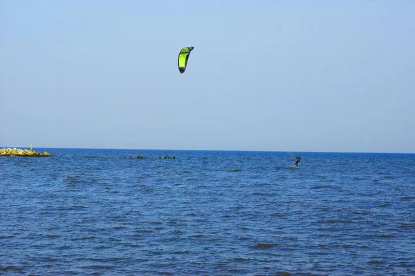 在波罗的海骑水翼冲浪者号 — 图库照片