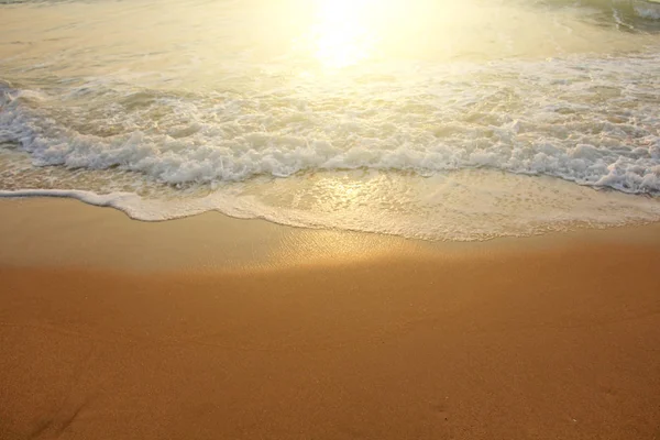 Foam sea in the sand. Design with copy space. Top view. Place fo — Stock Photo, Image