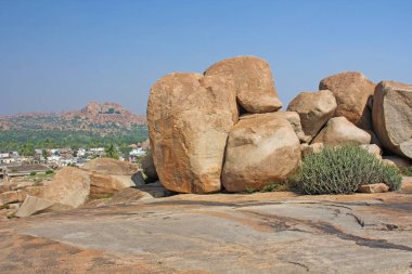 Hampi, Hindistan'da büyük taşlar
