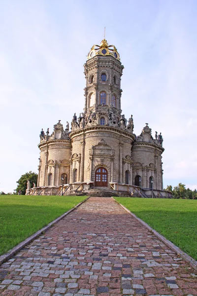 Znamenskaya Chiesa della Beata Vergine Maria, Dubrovitsy, Russi — Foto Stock