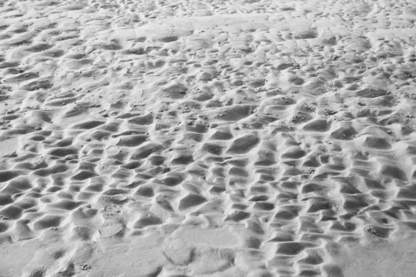 Gray background. Background of sand. Beautiful waves and sand du — Stock Photo, Image