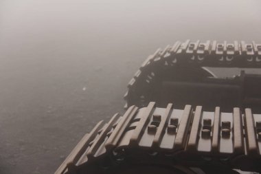 Sicilya Adası'nda Büyük Tırtıl Traktörler, İtalya. Mistik