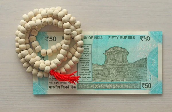 Nová bankovka v Indii s názvem 50 rupií. Indické — Stock fotografie