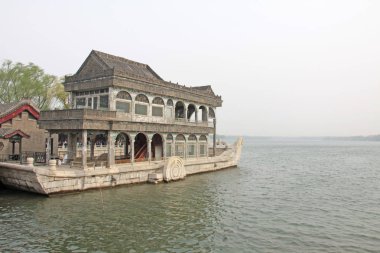 Taştan yapılmış bir gemi. Summer Palace, Pekin, Çin
