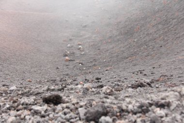 Etna Yanardağı. Siyah Volkanik Toprak, Volkanik Lav ve Taşlar