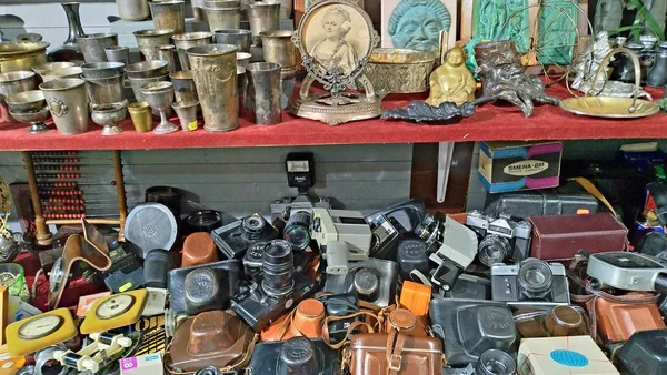 Sozopol, Bulgaria - 25 de julio de 2018 Tienda de antigüedades, antigüedades, antigüedades — Foto de Stock