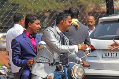 Hindistan, Goa, 28 Ocak 2018. Hindistan sokakları. İnsanlar gider ya da