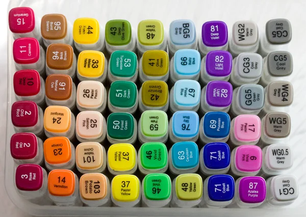 Serie Pennarelli Multicolori Lucenti Pennarelli Con Designazione Numeri Nome Colore — Foto Stock