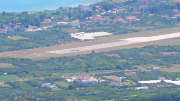 Hırvatistan Split Ağustos 2019 Hırvatistan Split Havaalanındaki Şeride Esyjet Com — Stok video