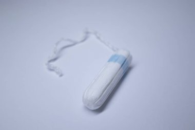 Kadın tamponu. Regl konsepti. İzole. beyaz arkaplan