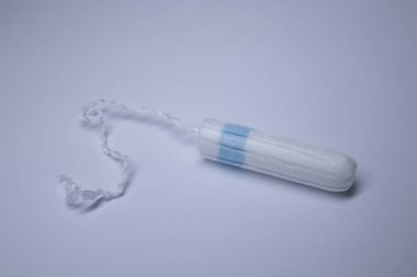 Kadın tamponu. Regl konsepti. İzole. beyaz arkaplan