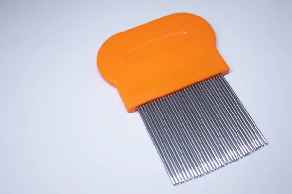 Brush-comb for removing lice. white background. isolated — Stock Photo, Image