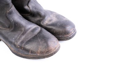 Retro bot - Kirza askerler orduda ve iş suni deriden yapılmış, Sovyetler Birliği'nde kullanılan beyaz zemin üzerine çizme