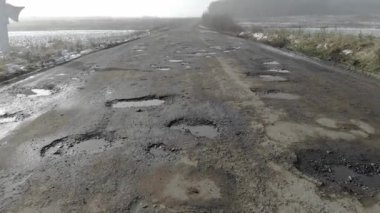 Road, zor trafik alan, trafik kazası tehlikesi yok. Kırsal, Ukrayna