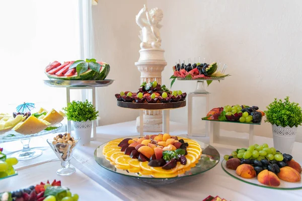 Fruit on the banquet table, holidays and events.