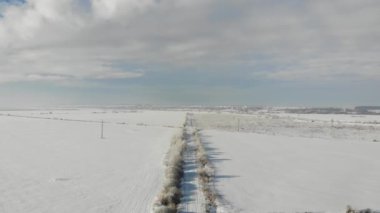 Kırsal kış manzara havadan görünümüdür. Pürüzsüz anında geri