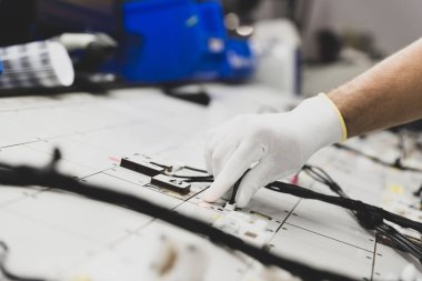 Kontrol masası, kontrol noktası, otomotiv endüstrisi üzerindeki kablolama sistemlerinin kontrol edilmesi