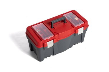 Beyaz arka planda Plastik alet kutusu. Çalışma araçları kümesi. DIY teması