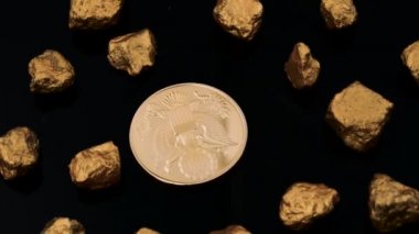 Siyah arka plan üzerine izole altın kartal ile altın bitcoin