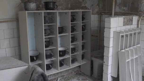 Horror de la catástrofe nuclear de Chernobyl. Jardín de infancia interior — Vídeo de stock