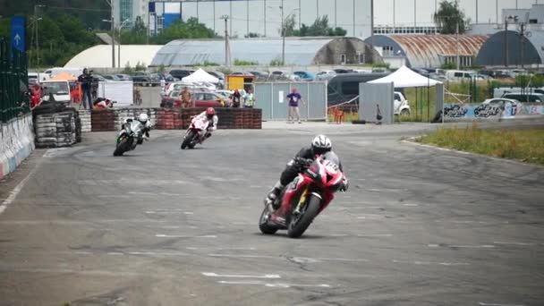 Kiev, Oekraïne - 30 juni 2018: moto gp circuit kampioenschap — Stockvideo