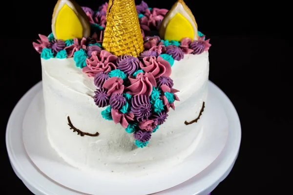Tek boynuzlu at kek / tek boynuzlu at kek dekore gözleme koni ve buttercream ile