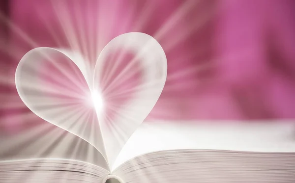 Ouvrir Livre Avec Une Forme Coeur Partir Des Pages Livre — Photo