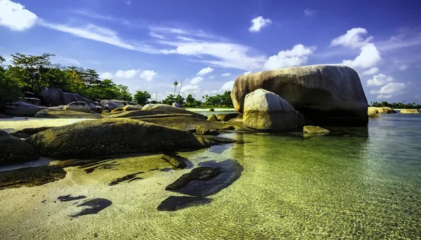 Vista Grupo Piedras Grandes Playa Tanjung Tinggi Desde Isla Belitung — Foto de Stock