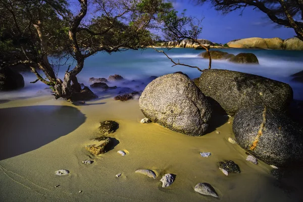 View Grupe Stones Beach Big Stone Background Belitung — Zdjęcie stockowe