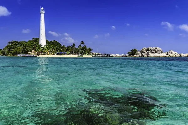 View Lengkuas Island White Lighthouse Belitung Indonesia — стоковое фото