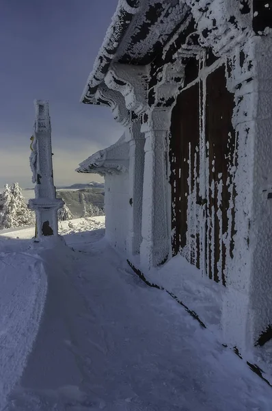 A view of the landscape from a wooden church — Stock Photo, Image