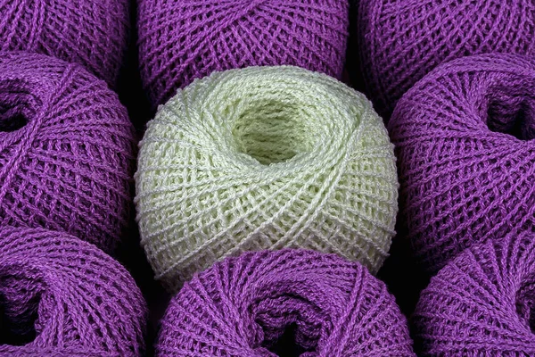 糸のカラフルなボール — ストック写真