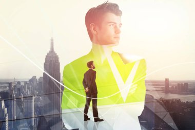 Soyut ofis iç şehir arka plan üzerinde duran iş adamları. Ekip çalışması, kariyer ve istihdam kavramı. Çift Pozlama 