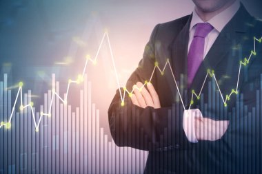 Arka plan üzerinde forex grafik duran ile iş adamı. Finans ve bankacılık kavramı. Çift Pozlama 