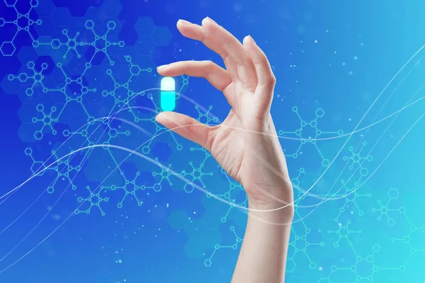 Ruka Držící Zázračnou Pilulku Biotechnologických Modré Pozadí Vykreslování — Stock fotografie
