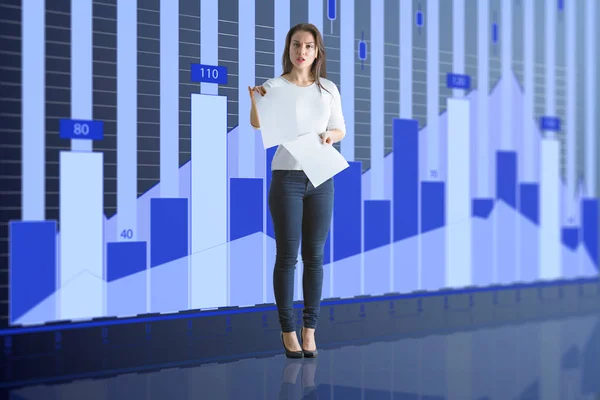 青金融チャート背景用紙とジーンズにプレゼンテーションの女性を作る のレンダリング — ストック写真
