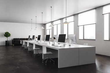 modern açık alan tek renkli Office bilgisayar, ışık duvarlar, beton zemin ve beyaz mobilya yan görünüm. 3D render